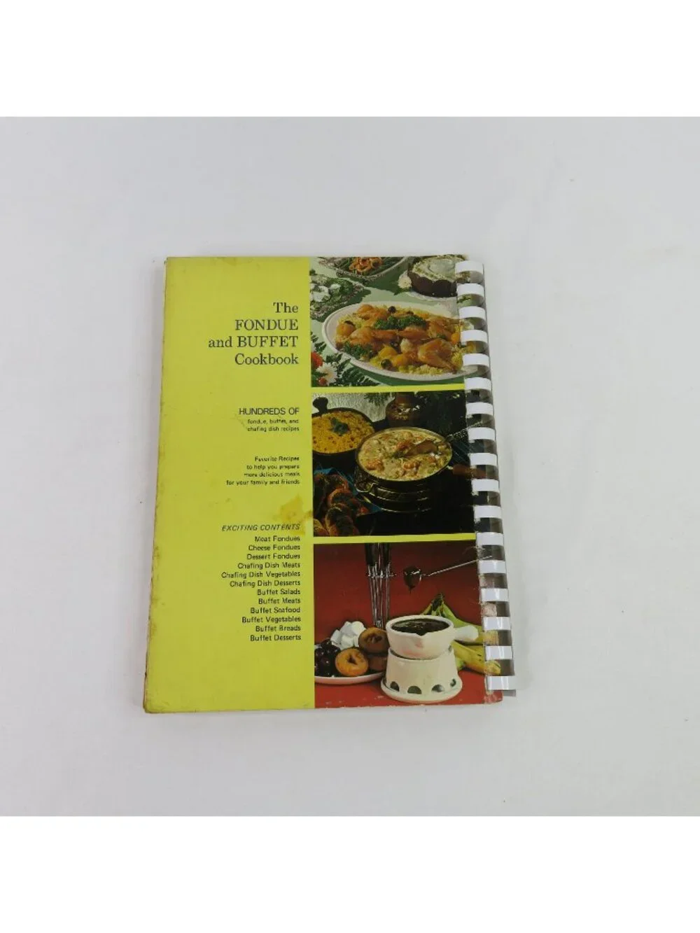 Recipes on Parade Fondue and Buffet Military Officers' Wives Cook Book 1972